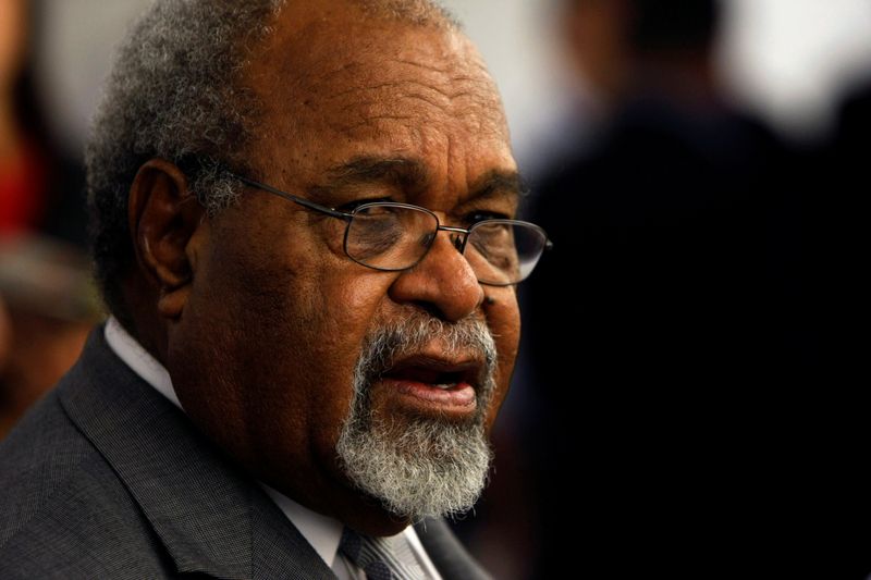 &copy; Reuters. FILE PHOTO: Papua New Guinea&apos;s first prime minister Michael Somare, who has died aged 84, in Melbourne, Australia in 2009.