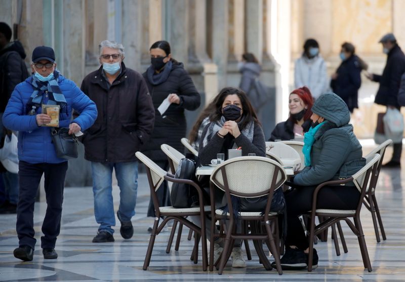 © Reuters. CORONAVIRUS: L'ITALIE RECENSE 253 DÉCÈS ET 20.499 NOUVEAUX CAS