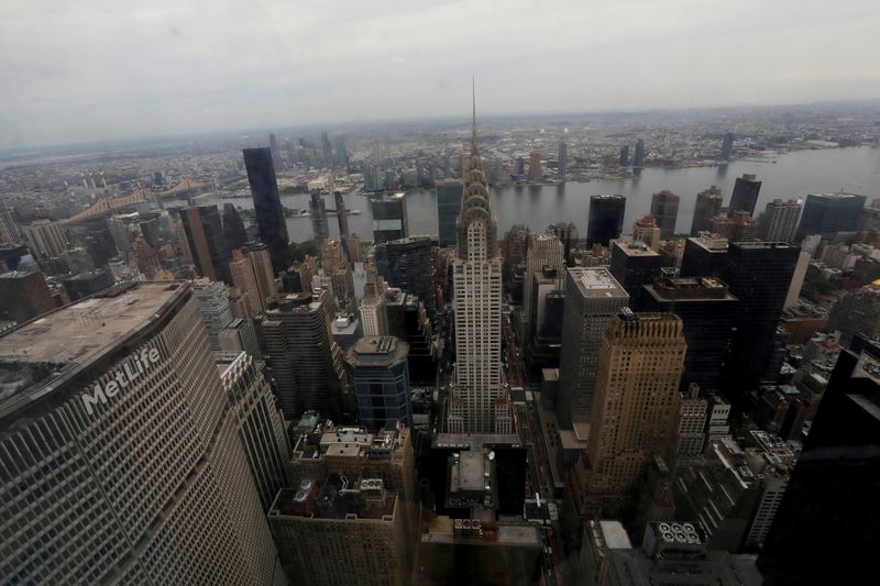&copy; Reuters. FILE PHOTO: Part of Manhattan&apos;s midtown east skyline is pictured in 2020