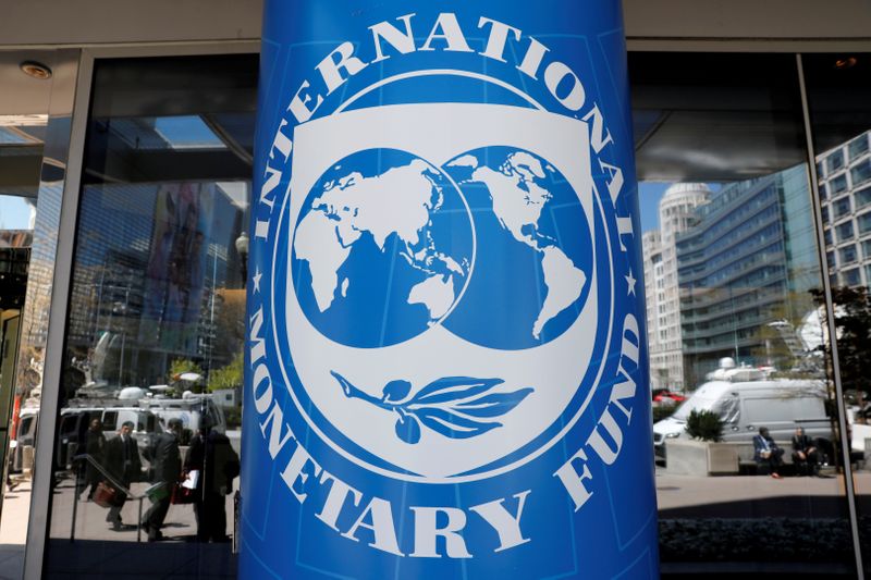 &copy; Reuters. FILE PHOTO: International Monetary Fund logo is seen outside the headquarters building
