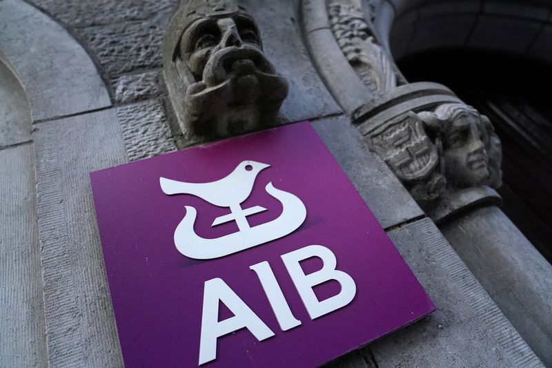 &copy; Reuters. FILE PHOTO: An Allied Irish Banks (AIB) building in Galway