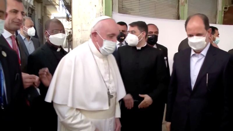 &copy; Reuters. لقاء تاريخي بين البابا فرنسيس والمرجع الديني الأعلى لشيعة العراق