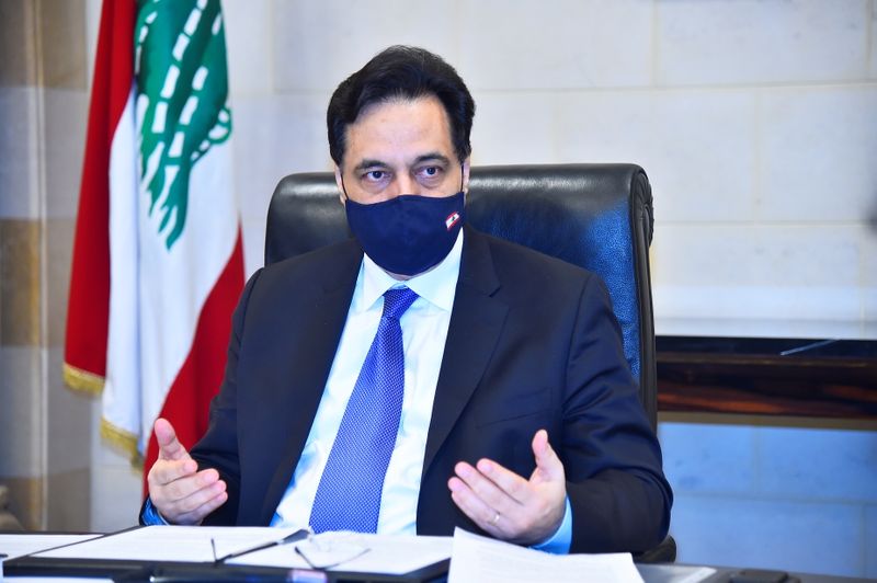 &copy; Reuters. رئيس الوزراء اللبناني يهدد بالامتناع عن إدارة الحكومة
