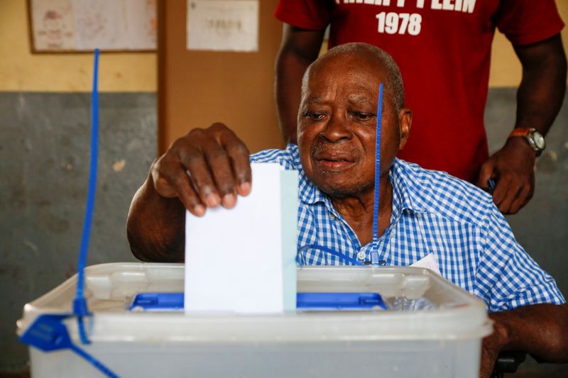 &copy; Reuters. الحزب الحاكم في ساحل العاج يفوز بالأغلبية في الانتخابات البرلمانية