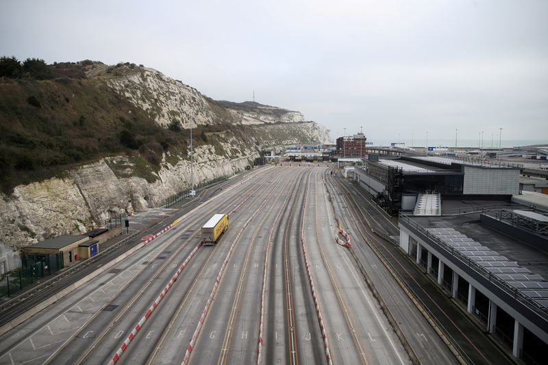 &copy; Reuters. FILE PHOTO: A lorry arrives at the Port of Dover