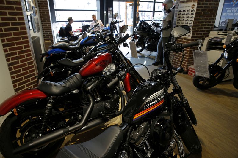 &copy; Reuters. FILE PHOTO: The logo of U.S. motorcycle company Harley-Davidson is seen on one of their models at a shop in Paris