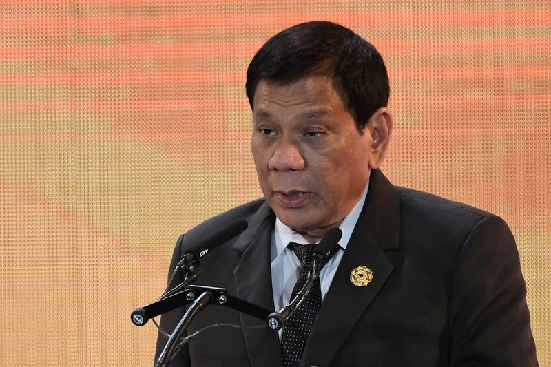 &copy; Reuters. FILE PHOTO: Philippine President Rodrigo Duterte speaks during the APEC CEO Summit, taking place ahead of the Asia-Pacific Economic Cooperation (APEC) leaders summit in the central Vietnamese city of Danang