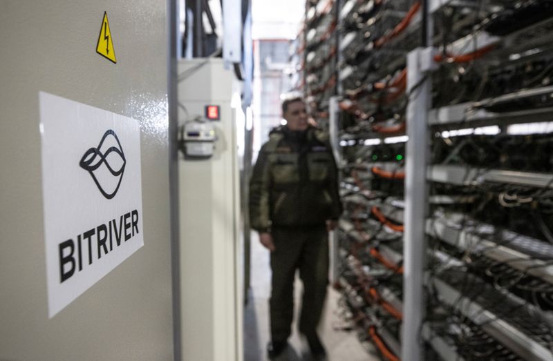 &copy; Reuters. A view shows the data centre of BitRiver company providing services for cryptocurrency mining in Bratsk