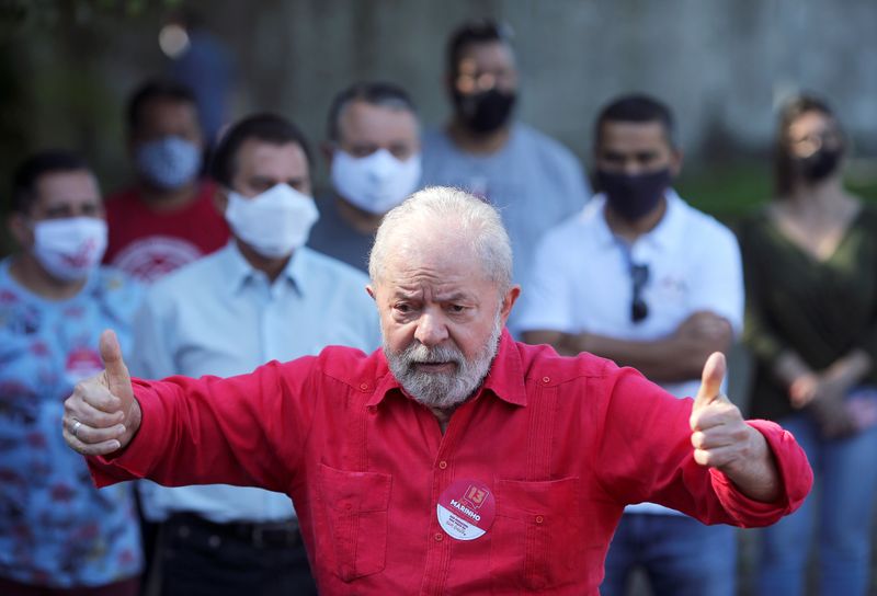 &copy; Reuters. 焦点：ブラジル大統領選、ルラ氏再出馬の可能性で左右両極激突か