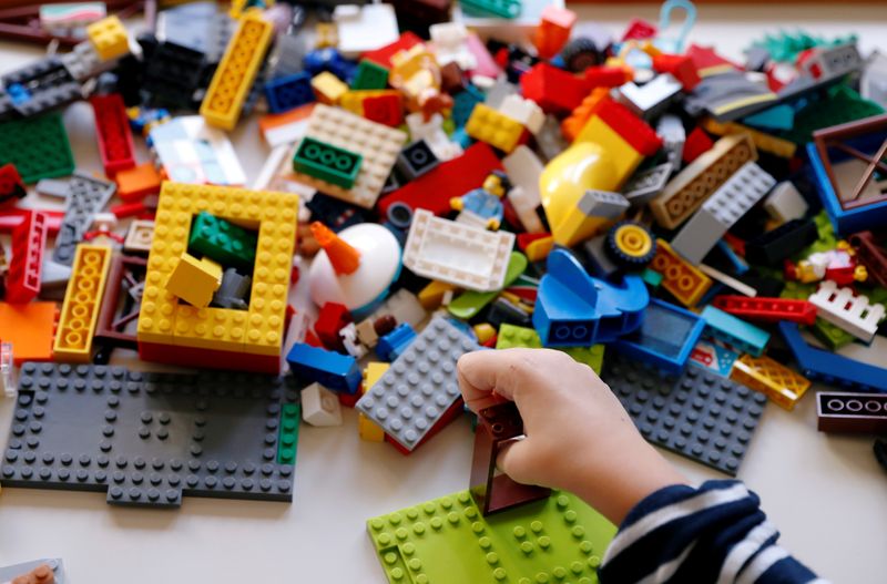 Lockdown brings double digit growth to Lego as families build together