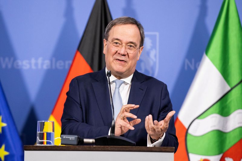 &copy; Reuters. FILE PHOTO: North Rhine Westphalia State Premier Armin Laschet gives a statement in Duesseldorf