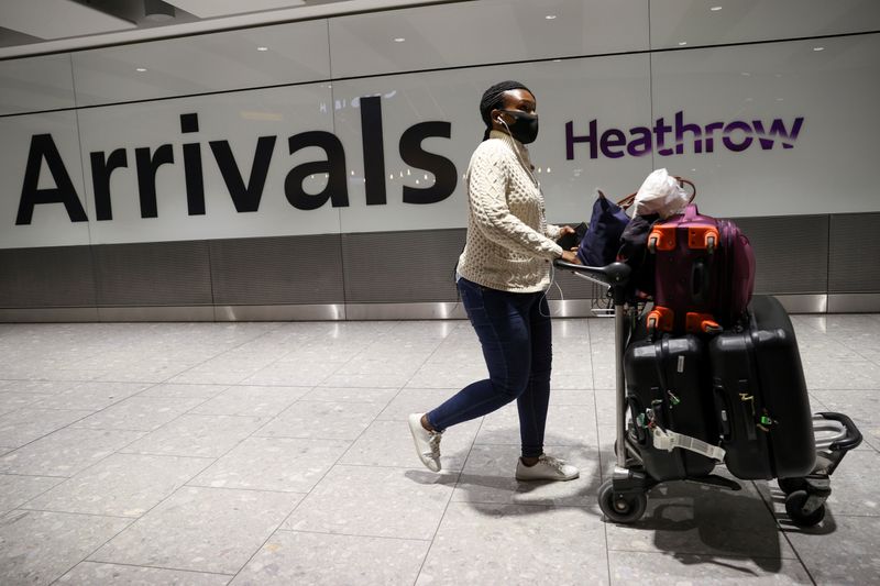 &copy; Reuters. FILE PHOTO: Britain introduces hotel quarantine programme for arrivals from a &quot;red list&quot; of 30 countries, in London