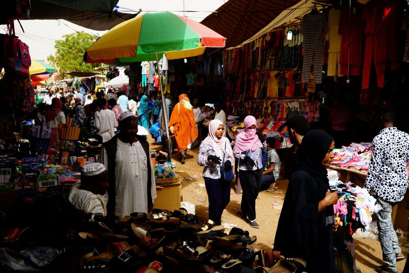 &copy; Reuters. التضخم السنوي في السودان يظل أكثر من 300% في فبراير