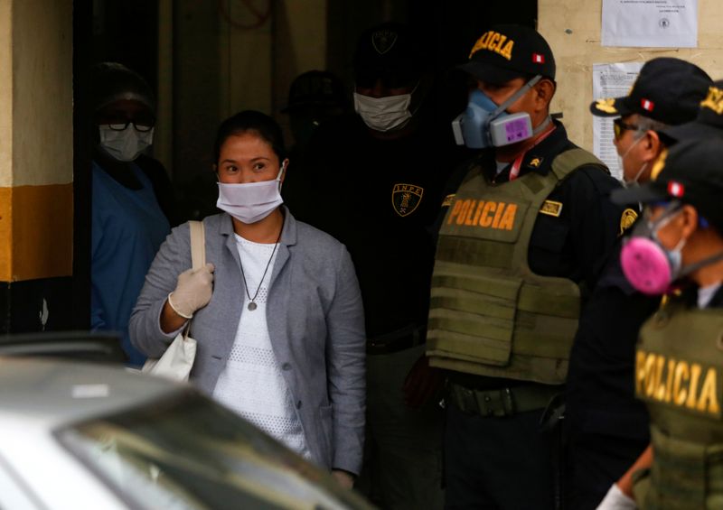 &copy; Reuters. Foto de archivo ilustrativa de Keiko Fujimori saliendo de prisión en Lima