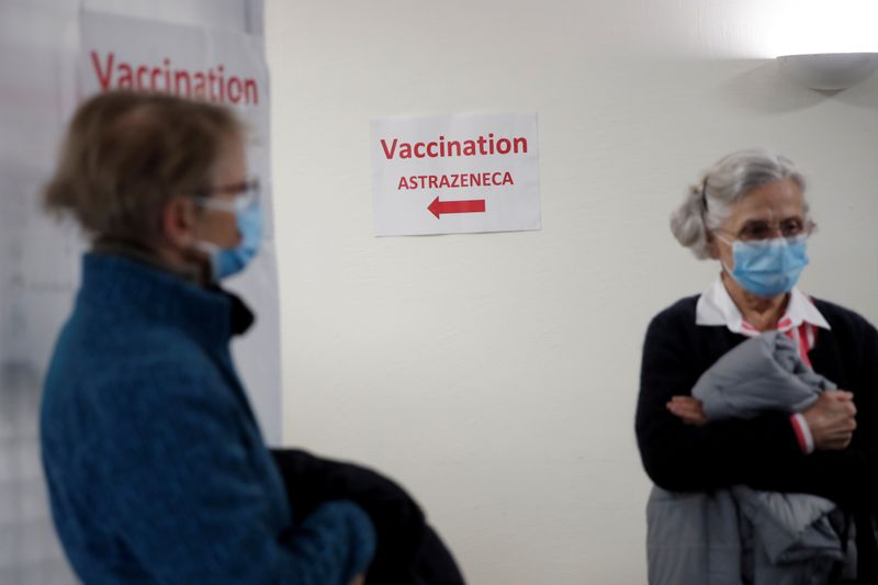 &copy; Reuters. CORONAVIRUS: PAS LIEU DE SUSPENDRE LA VACCINATION PAR ASTRAZENECA EN FRANCE, DIT VÉRAN