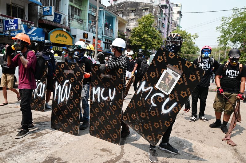 &copy; Reuters. ميانمار تشهد المزيد من الاحتجاجات وكوريا الجنوبية تعلق التعاون الدفاعي