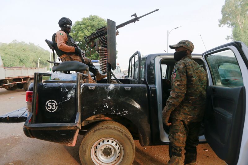 &copy; Reuters. FILE PHOTO: Kidnapped schoolgirls released, in Zamfara