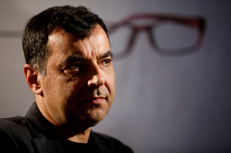 &copy; Reuters. FILE PHOTO: FILE PHOTO: Amnon Shashua, co-founder of Israeli start-up Mobileye, is seen in Jerusalem