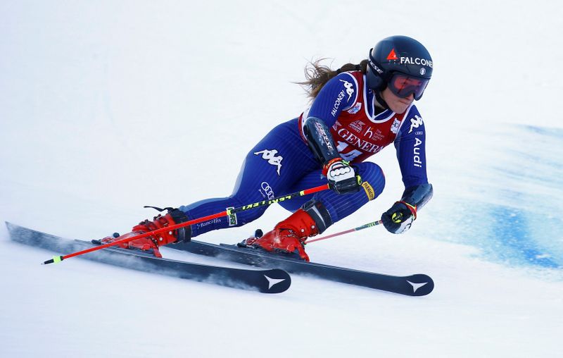 &copy; Reuters. FILE PHOTO: Women&apos;s Giant Slalom