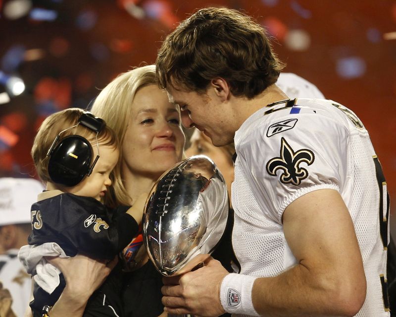 &copy; Reuters. FILE PHOTO: New Orleans Saints quarterback Drew Brees shares a moment with his wife Brittany as he holds the Vince Lombardy trophy after his team defeated the Indianapolis Colts in the NFL&apos;s Super Bowl XLIV football game in Miami, Florida