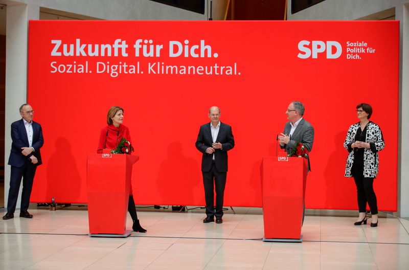 © Reuters. Baden-Wurttemberg and Rhineland-Palatinate state elections, in Berlin