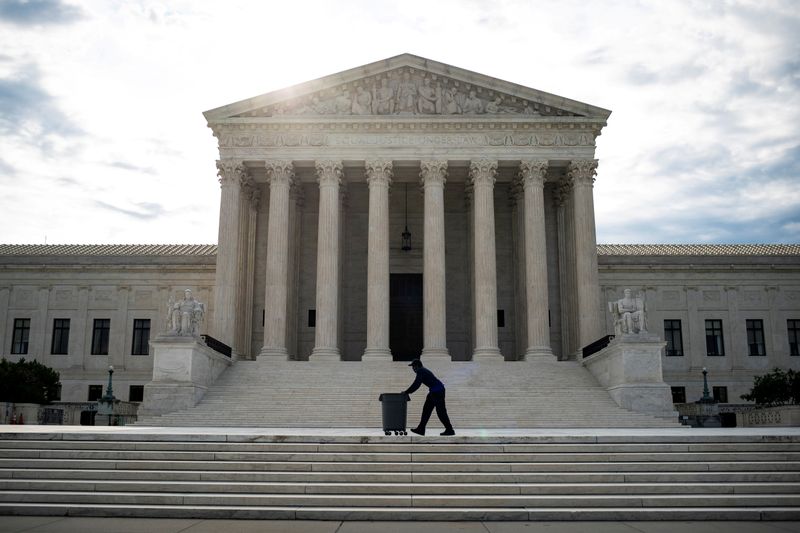 &copy; Reuters. FILE PHOTO: General view of U.S. Supreme Court in Washington