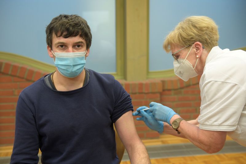 &copy; Reuters. Vaccination against the coronavirus disease (COVID-19) in Grevesmuehlen