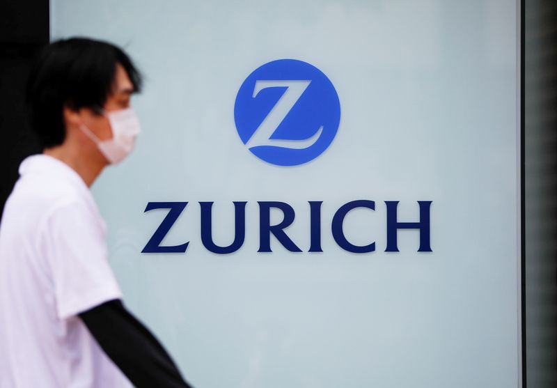 © Reuters. Logo da seguradora Zurich fotografado em Tóquio, Japão