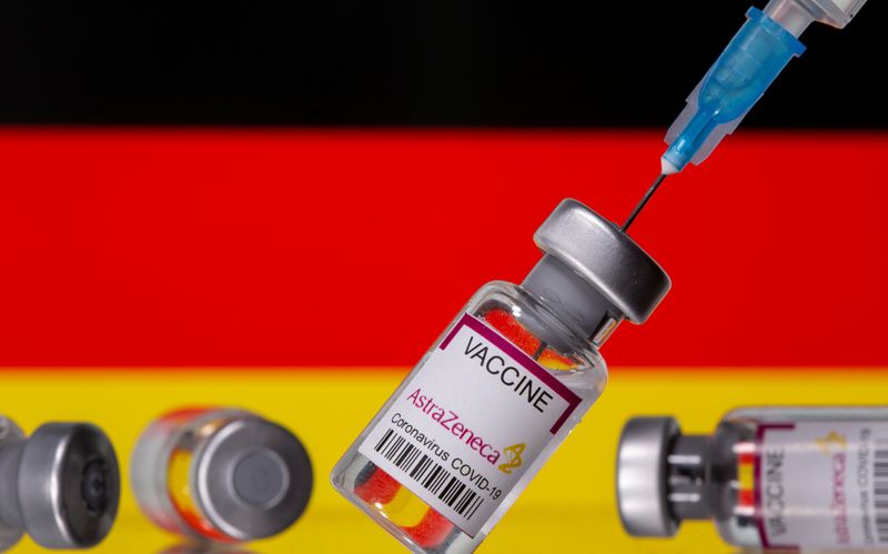 &copy; Reuters. Suspensão da vacina da AstraZeneca na Alemanha pode travar recuperação, dizem economistas