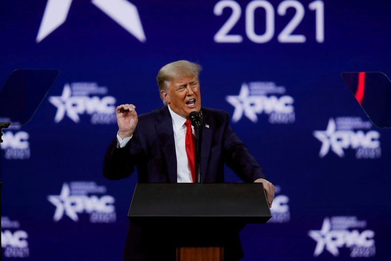 © Reuters. FILE PHOTO: Former U.S. President Donald Trump speaks at the Conservative Political Action Conference in Orlando
