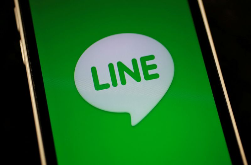 &copy; Reuters. ＬＩＮＥの個人情報管理不備、事実関係確認し対応＝加藤官房長官