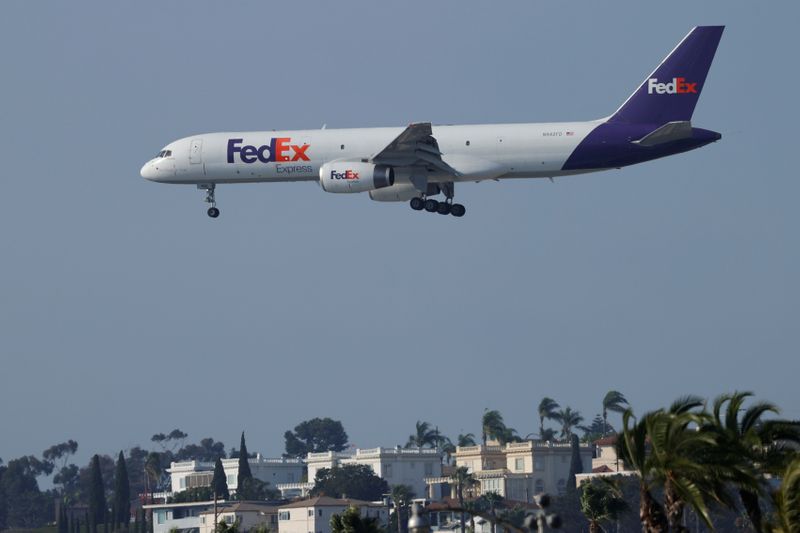 © Reuters. Federal Express plane lands in San Diego