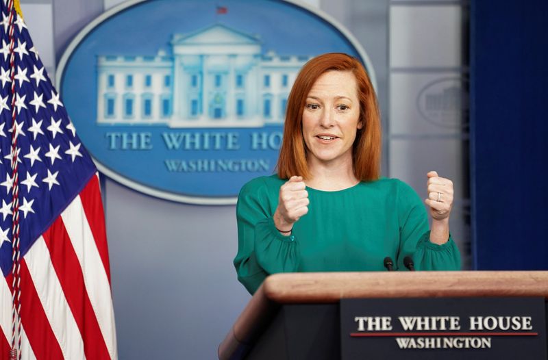 © Reuters. FILE PHOTO: Jen Psaki speaks at the White House in Washington
