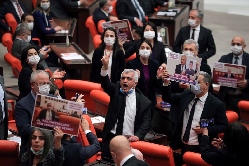 Top Turkish prosecutor files case to close pro-Kurdish HDP