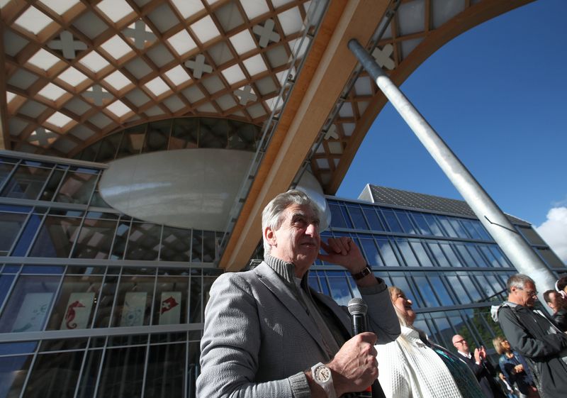 &copy; Reuters. CEO of the Swatch Group Hayek attends the opening of the newly built headquarters of Swatch in Biel