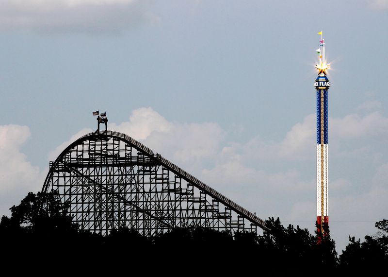 © Reuters. The Texas Giant roller coaster ride is seen at the Six Flags Over Texas amusement park in Arlington