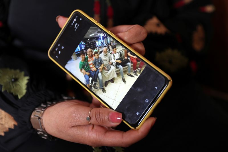 &copy; Reuters. Separated by politics, a Gaza family longs for Mother&apos;s Day reunion