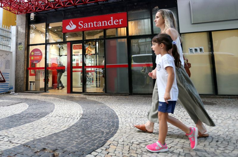 &copy; Reuters. Agência do banco Santander no Rio de Janeiro