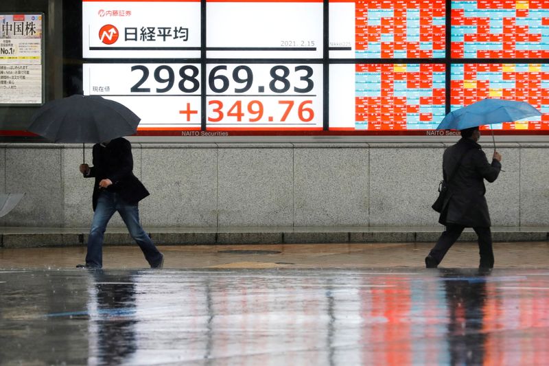 &copy; Reuters. LA BOURSE DE TOKYO EN NETTE BAISSE À LA FERMETURE