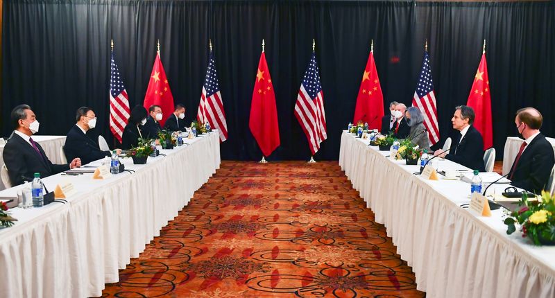 &copy; Reuters. تراشق بالألفاظ في اجتماع دبلوماسي أمريكي صيني رفيع المستوى