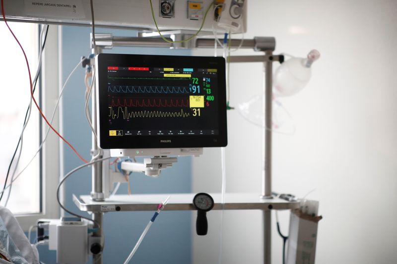 &copy; Reuters. Aparelho de unidade de terapia intensiva para monitorar pacientes com Covid-19