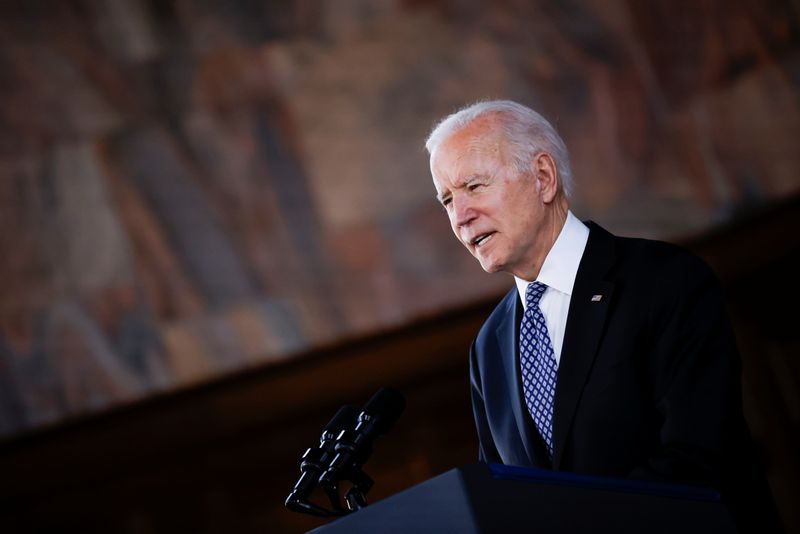 &copy; Reuters. U.S. President Biden meet with Asian-American leaders at Emory University in Atlanta, Georgia