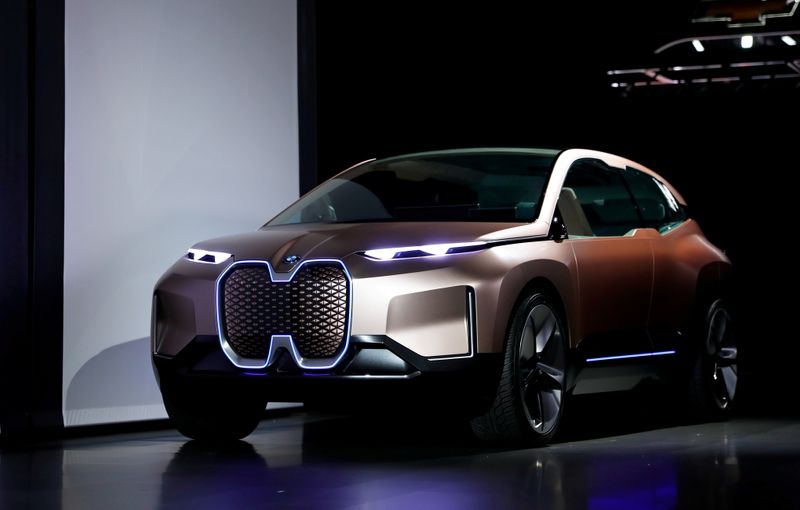 © Reuters. FILE PHOTO: The BMW iNEXT electric autonomous concept car is introduced during a BMW press conference at the Los Angeles Auto Show in Los Angeles