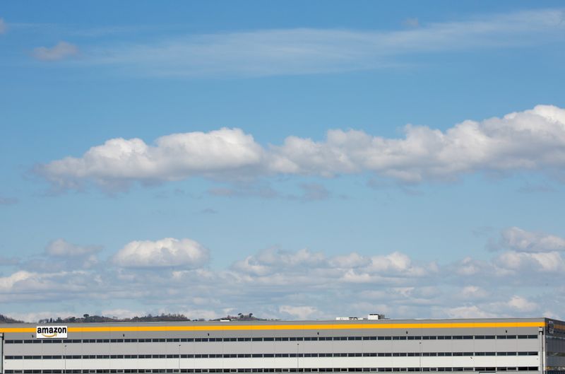 Amazon, guerra di cifre sindacati-azienda su adesione primo sciopero nazionale