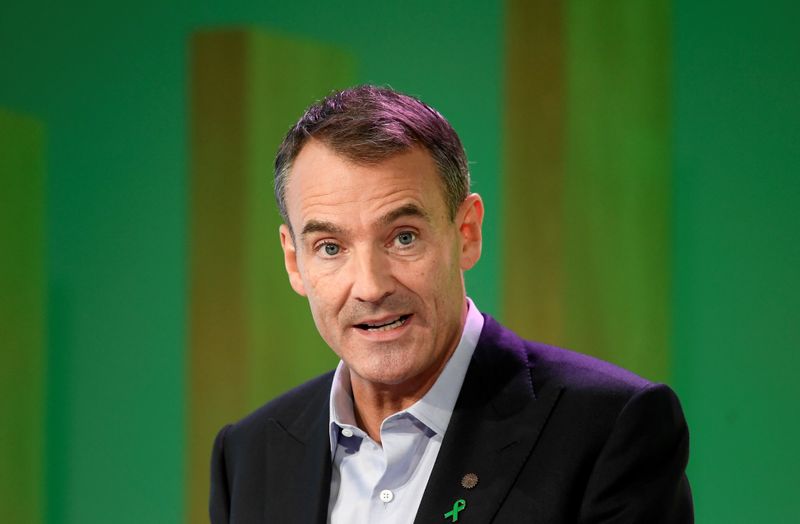 &copy; Reuters. FILE PHOTO: BP&apos;s new Chief Executive Bernard Looney gives a speech in central London