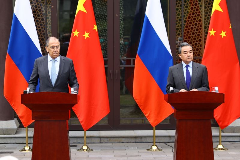 &copy; Reuters. روسيا والصين تدعوان لعقد قمة بالأمم المتحدة وتنتقدان الغرب