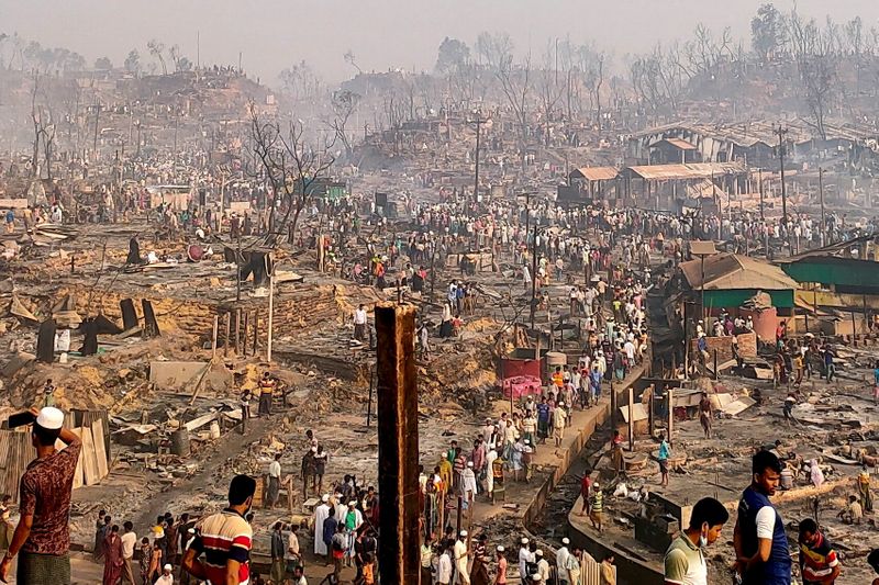 &copy; Reuters. الأمم المتحدة: مقتل 15 وفقد 400 في حريق بمخيم للروهينجا في بنجلادش