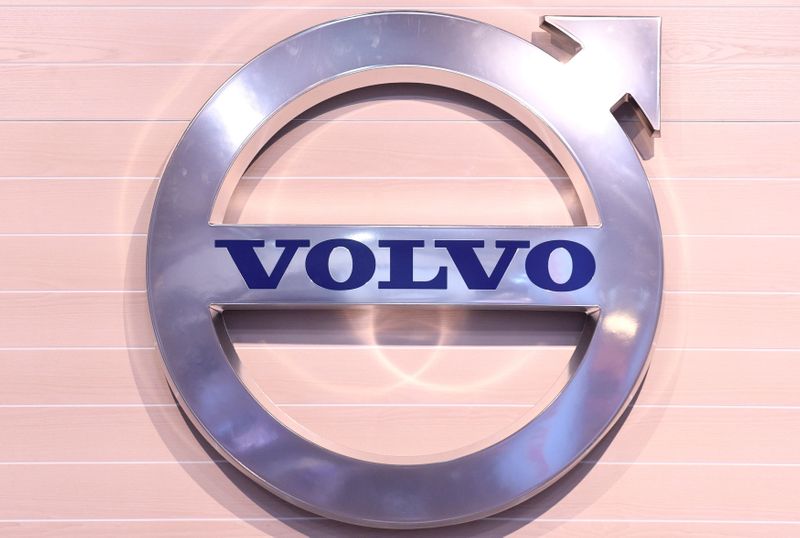 &copy; Reuters. Logo Volvo ad Hanover