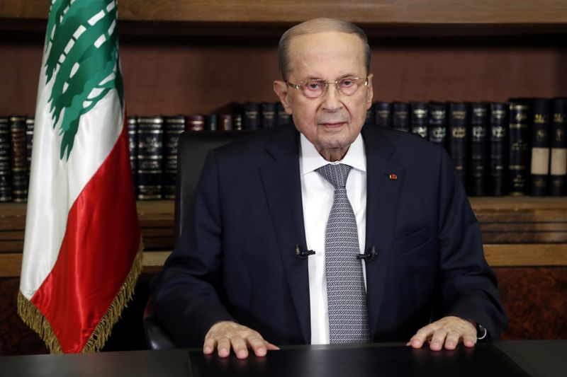 &copy; Reuters. الرئيس اللبناني عون يبحث مع السفير السعودي مسألة تشكيل الحكومة