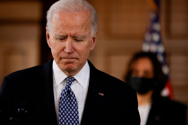 &copy; Reuters. FILE PHOTO: U.S. President Biden meet with Asian-American leaders at Emory University in Atlanta, Georgia